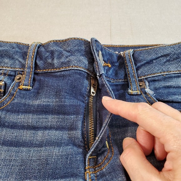American Eagle Outfitters Super Stretch Womens Size 4 Shortie Denim Jean Shorts - Picture 7 of 13